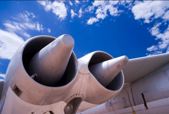 Enhancing Aircraft Safety: Nacelle & Thrust Reverser Evolution